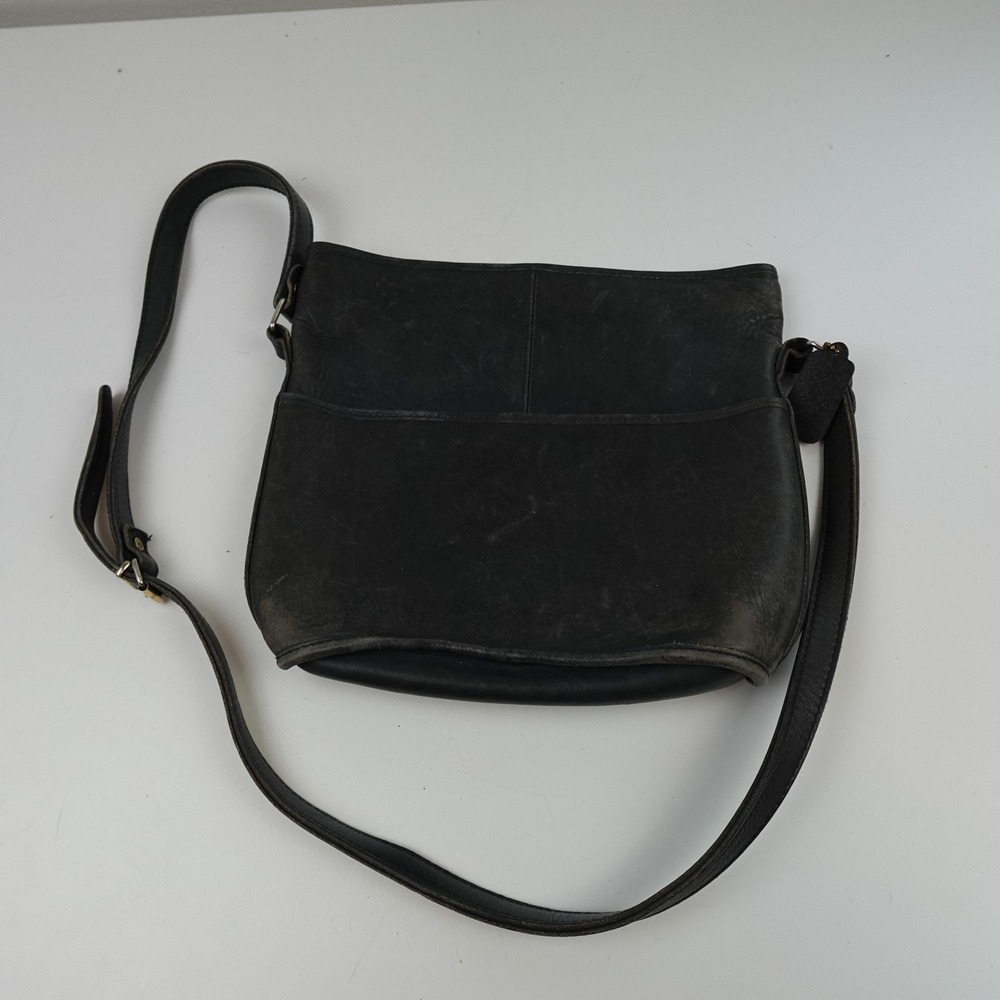 Classic Black Leather Crossbody Bag - Unbranded